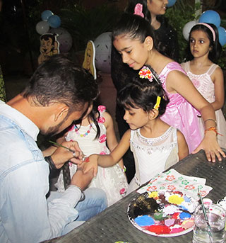 Corporate Event Artists in Bhopal | BookEventZ